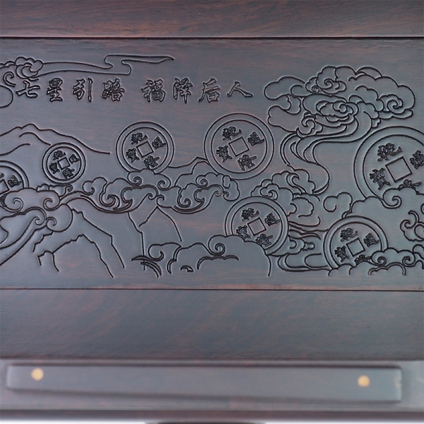 瑞气盈门